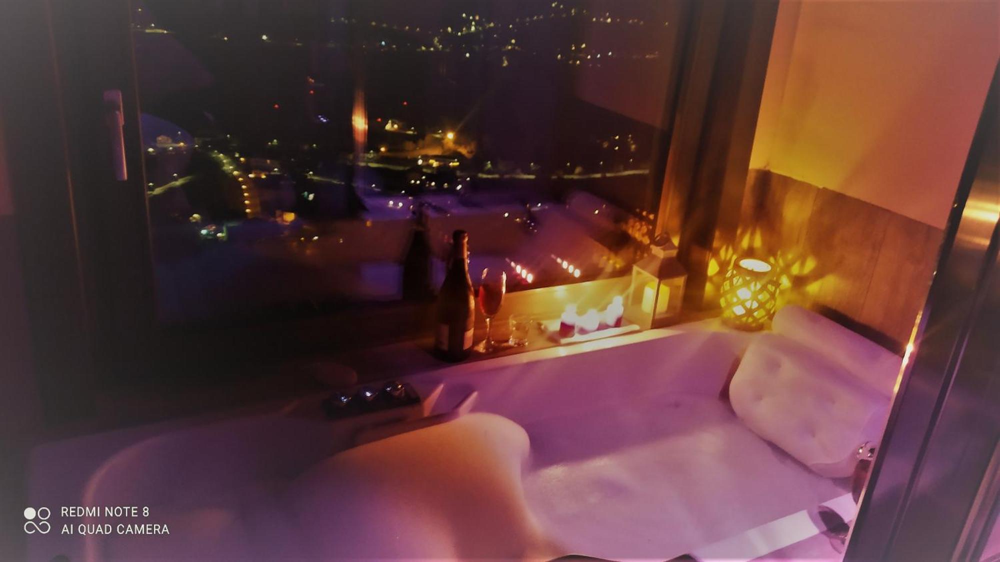 Atmosfera E Vista Mozzafiato Chalets Αόστα Δωμάτιο φωτογραφία