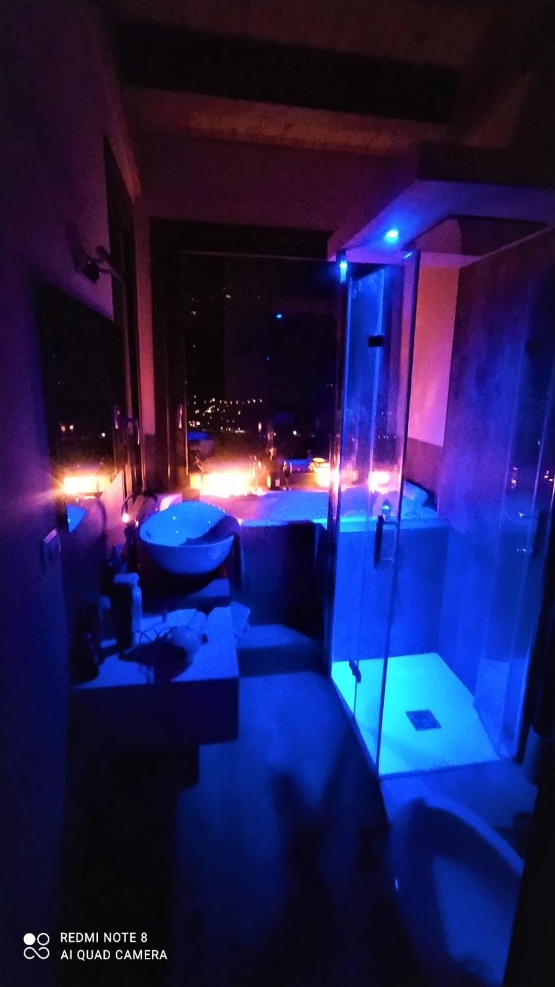 Atmosfera E Vista Mozzafiato Chalets Αόστα Δωμάτιο φωτογραφία