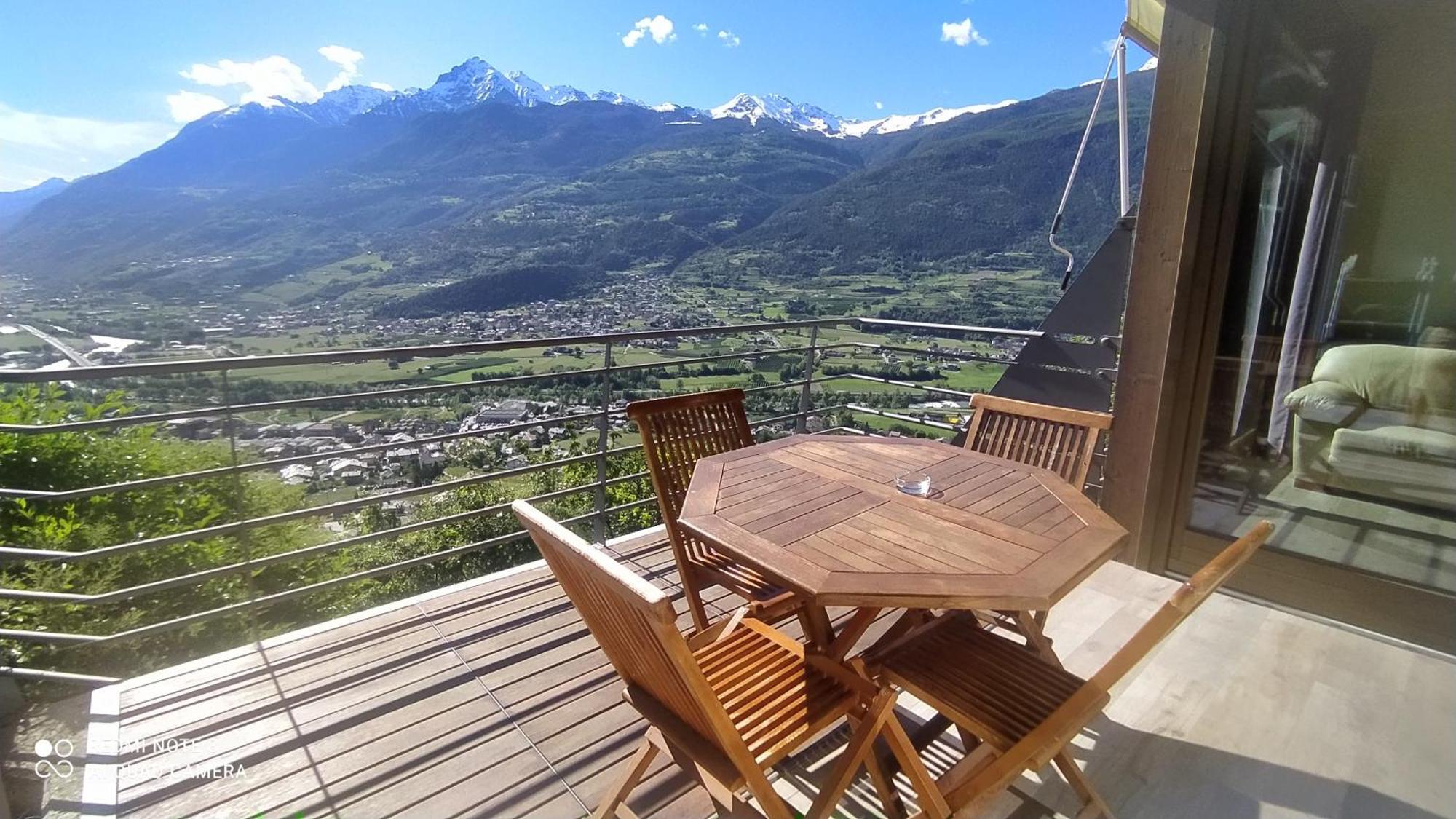 Atmosfera E Vista Mozzafiato Chalets Αόστα Εξωτερικό φωτογραφία